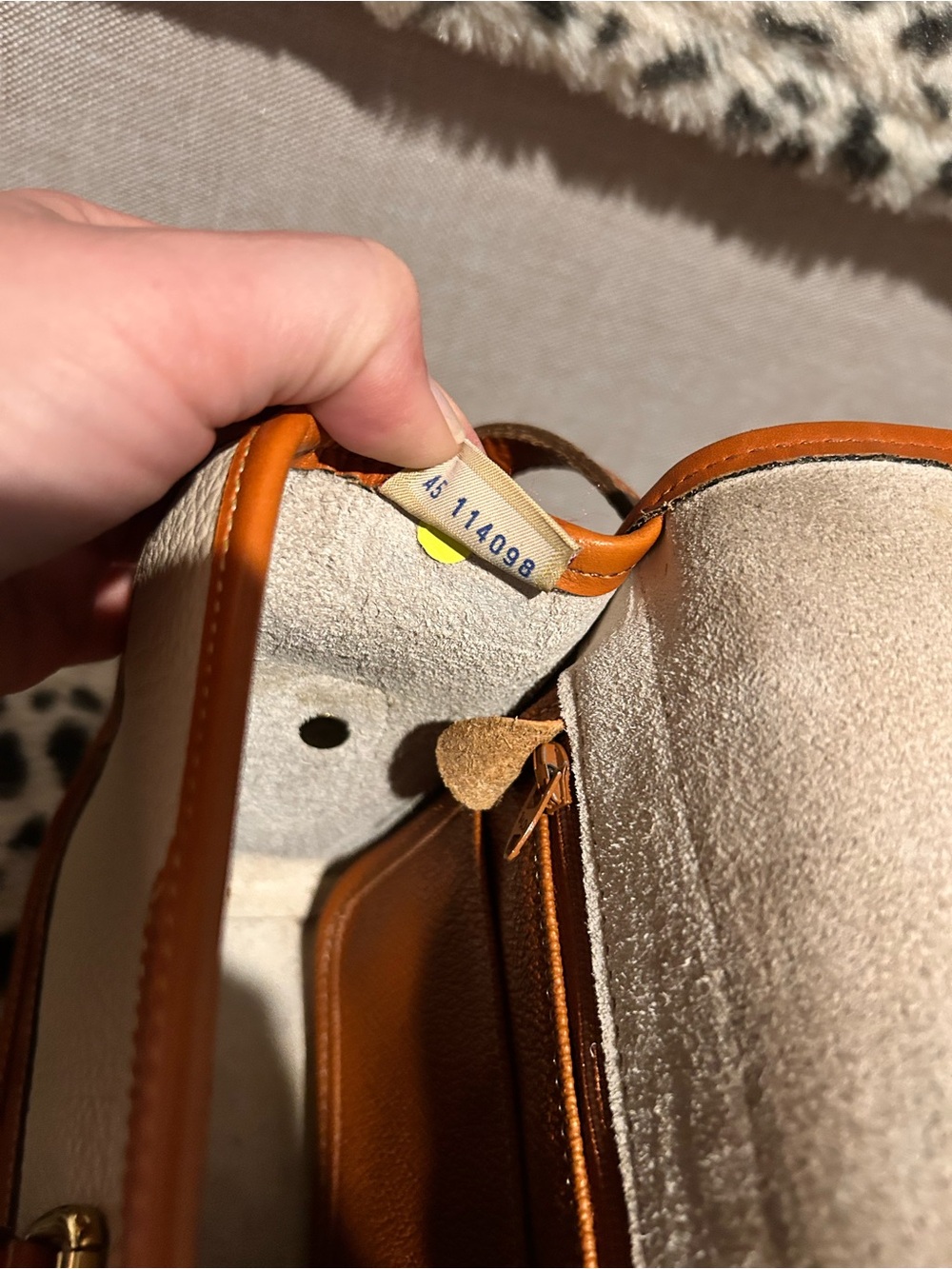 Dooney & Bourke Vintage All-Weather Leather Surrey bag w/ Matching Wallet - Picture 3 of 16